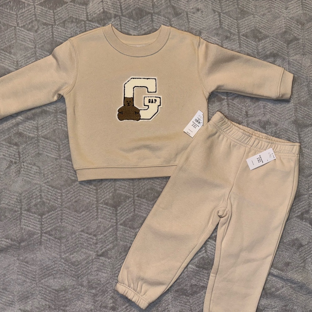 Infant Gap Sweatsuit
